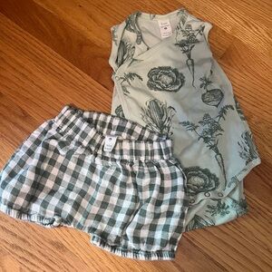 Kate Quinn 6-12 months organic cotton gingham and veggie print match set GN